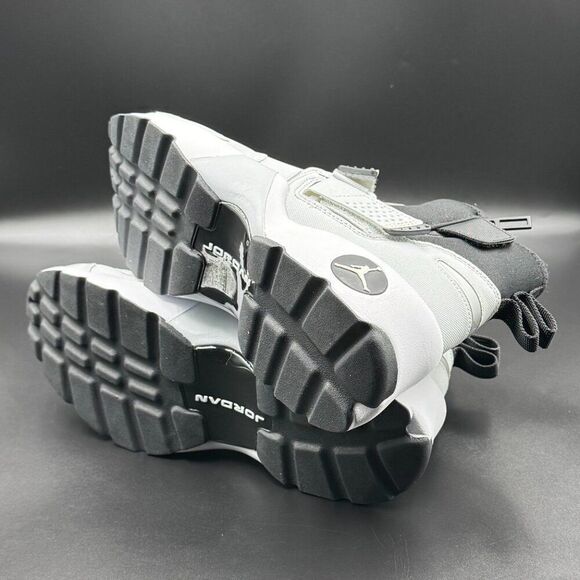 Air Jordan Trunner LX High 'Pure Platinum' - Picture 8 of 11